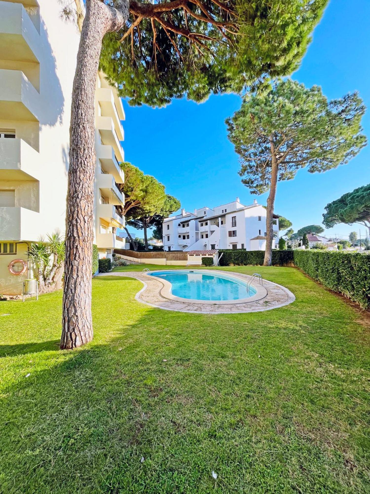 Apartamento En La Escala Con Piscina Y Parking Л'Аскала Екстер'єр фото