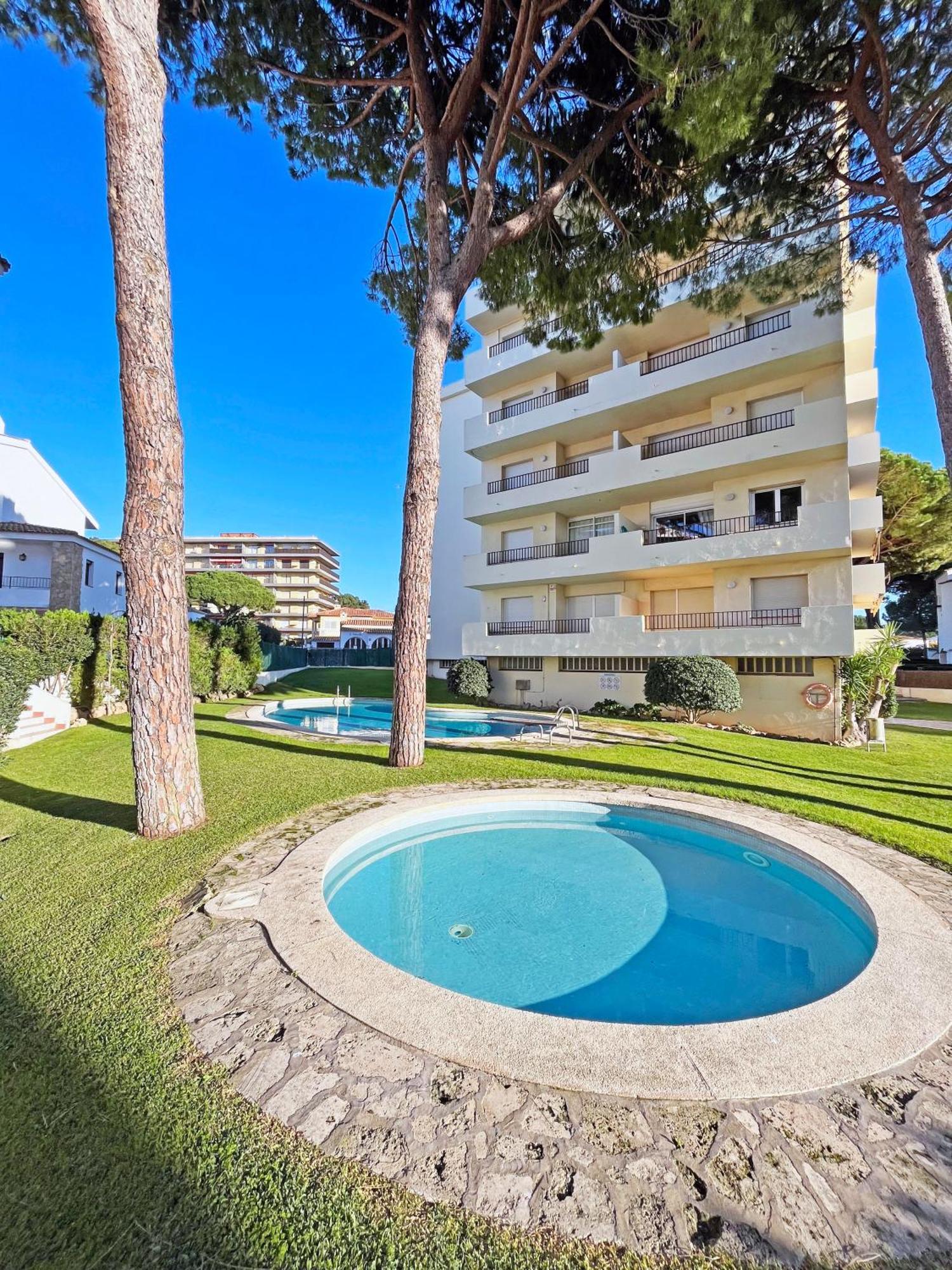 Apartamento En La Escala Con Piscina Y Parking Л'Аскала Екстер'єр фото