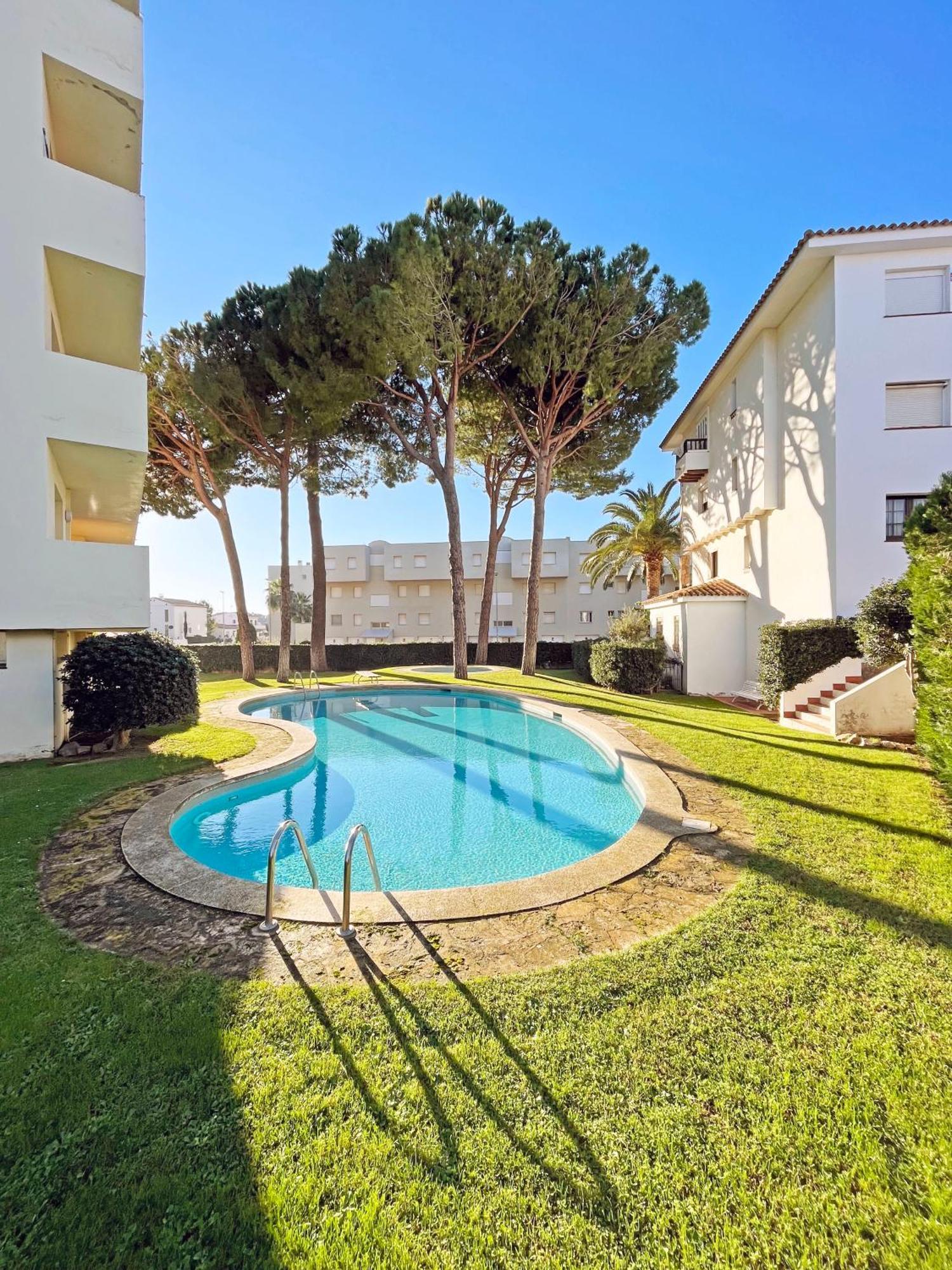Apartamento En La Escala Con Piscina Y Parking Л'Аскала Екстер'єр фото