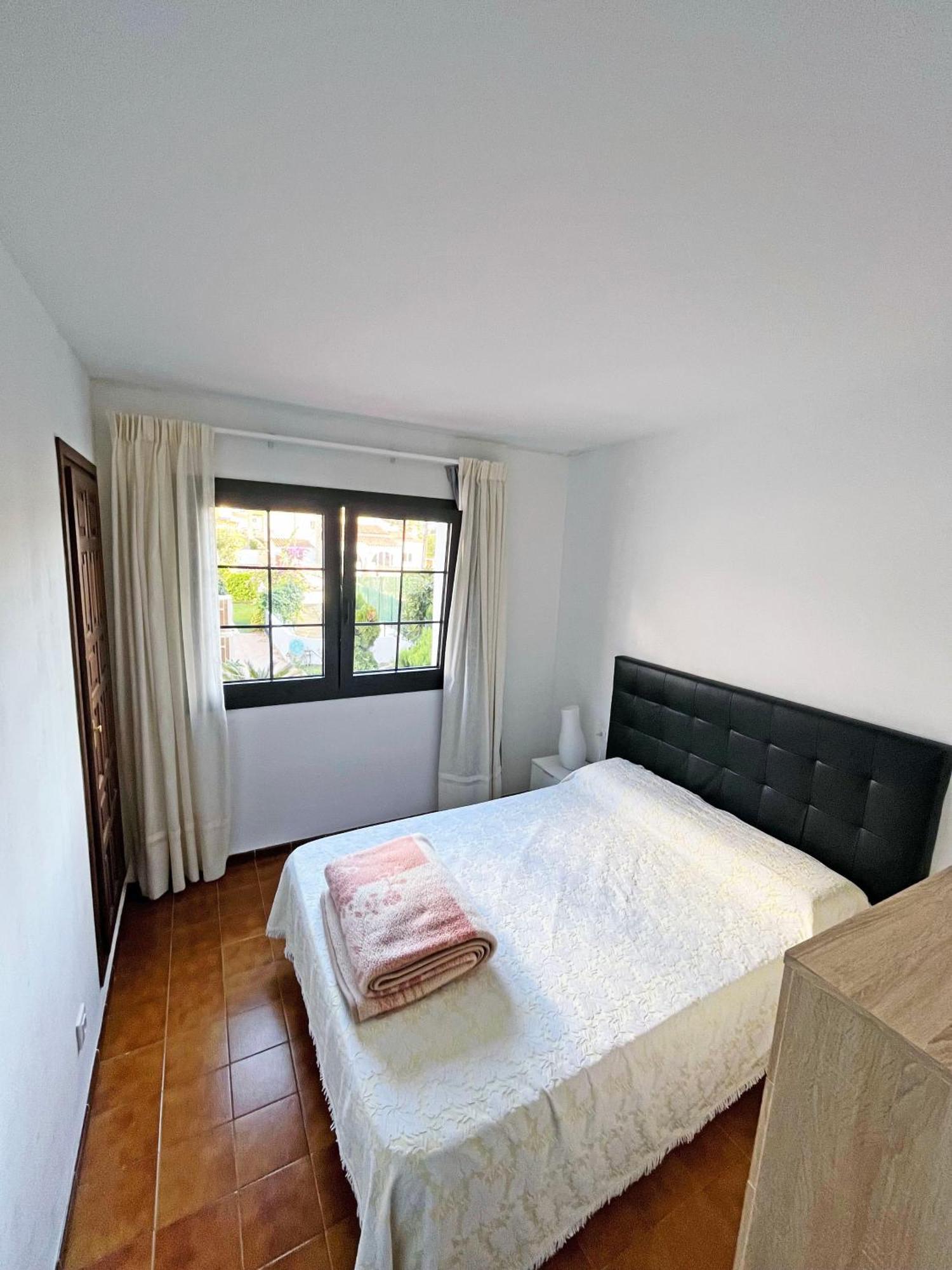 Apartamento En La Escala Con Piscina Y Parking Л'Аскала Екстер'єр фото