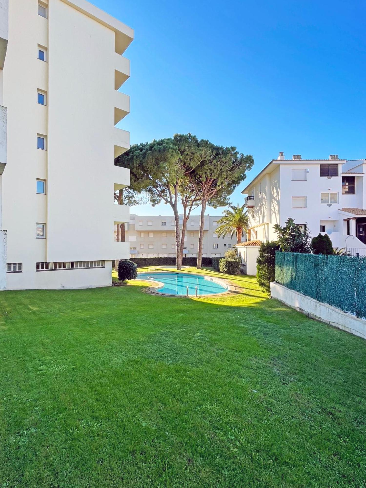Apartamento En La Escala Con Piscina Y Parking Л'Аскала Екстер'єр фото